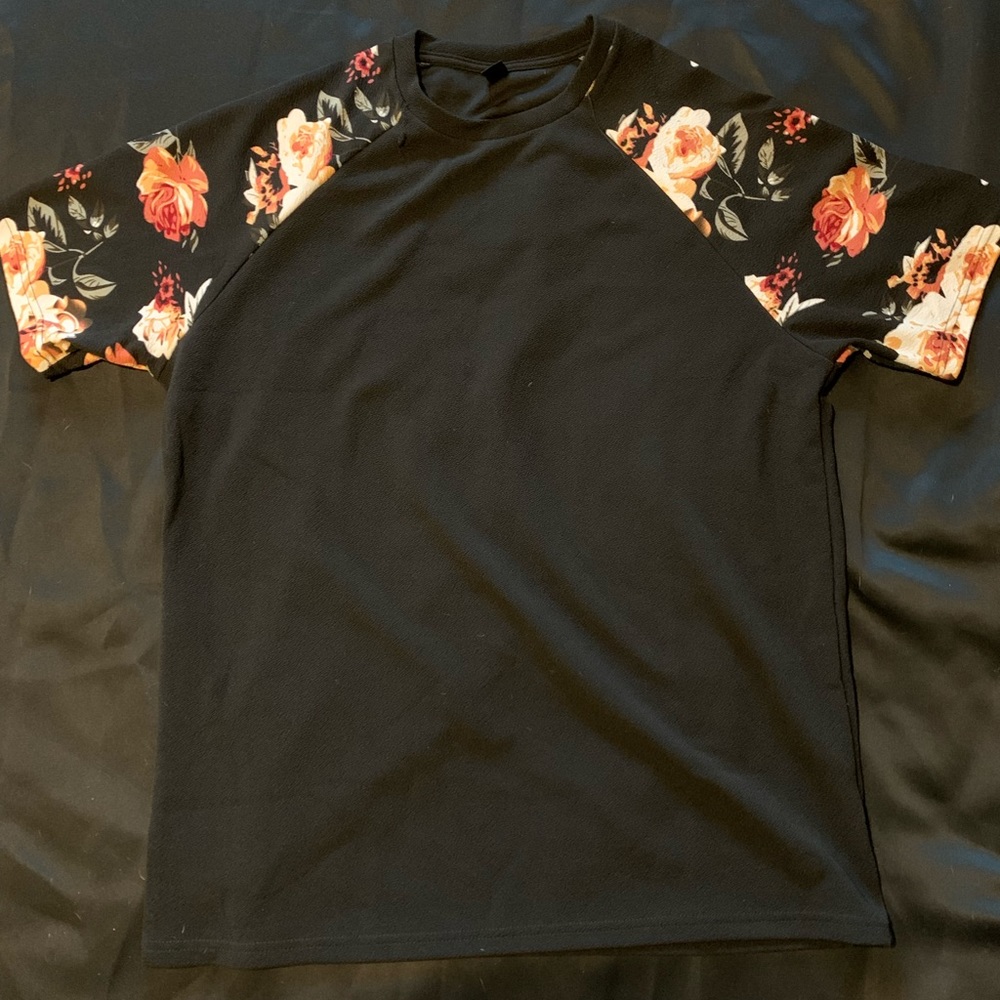 NWOT short sleeve XL